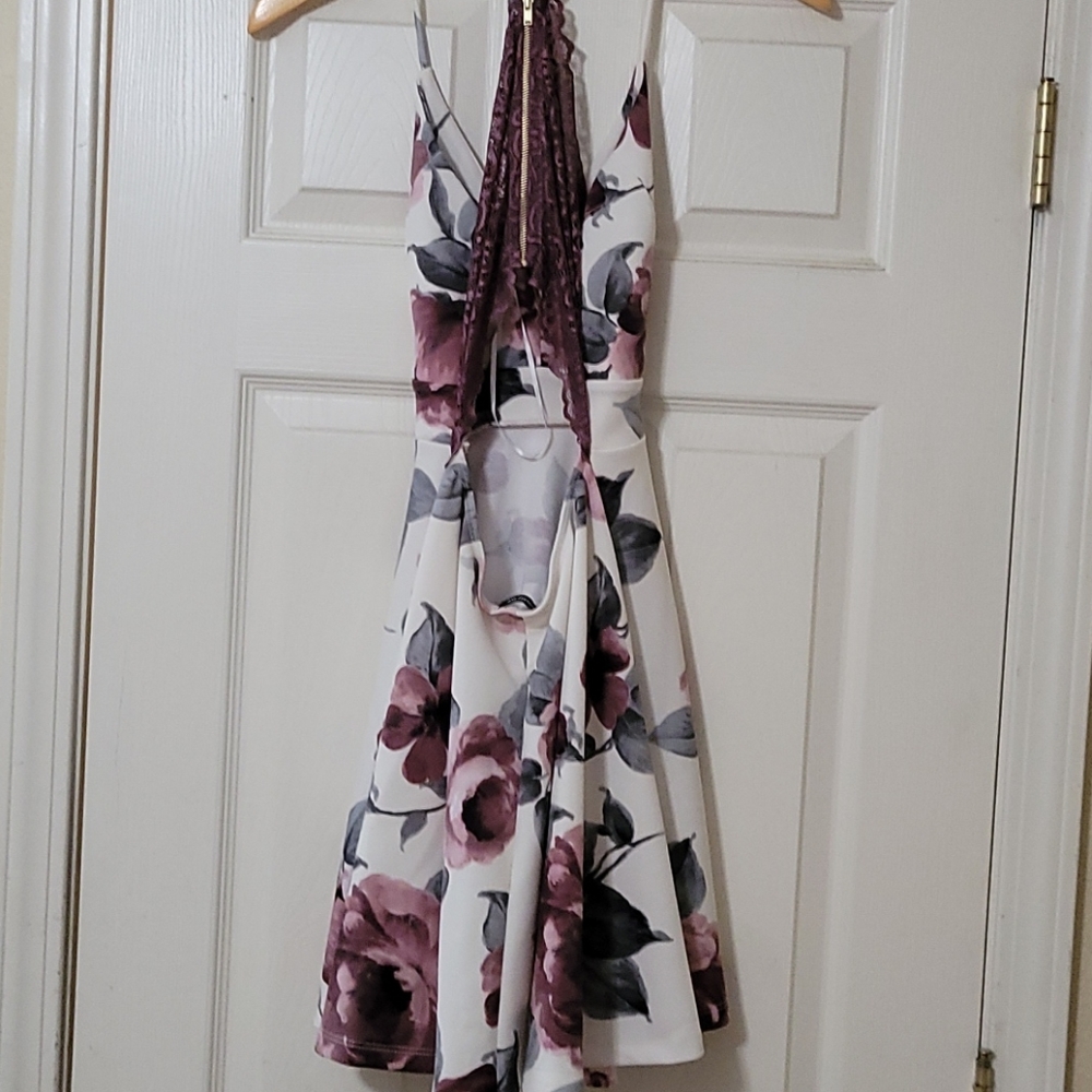 Dress - Picture 3 of 5